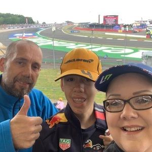 Meet your Posher, Helen